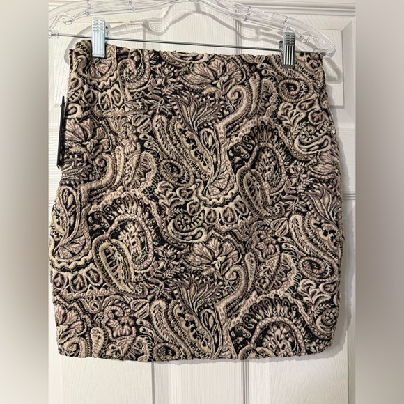 Guess beaded crystal embellished paisley Mini skirt NWT size 6 - Picture 11 of 16